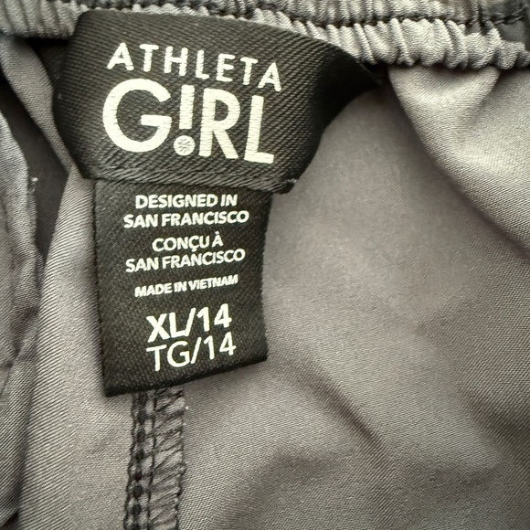 Athleta Girl Bundle Shirt and Camo Shorts Size Girls XL/14 - Picture 5 of 5